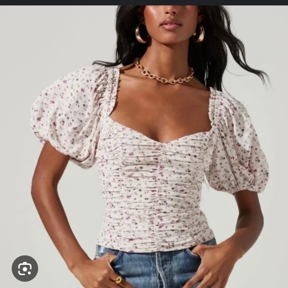 Astr Tops - ASTR the label top floral ruched sleeve
